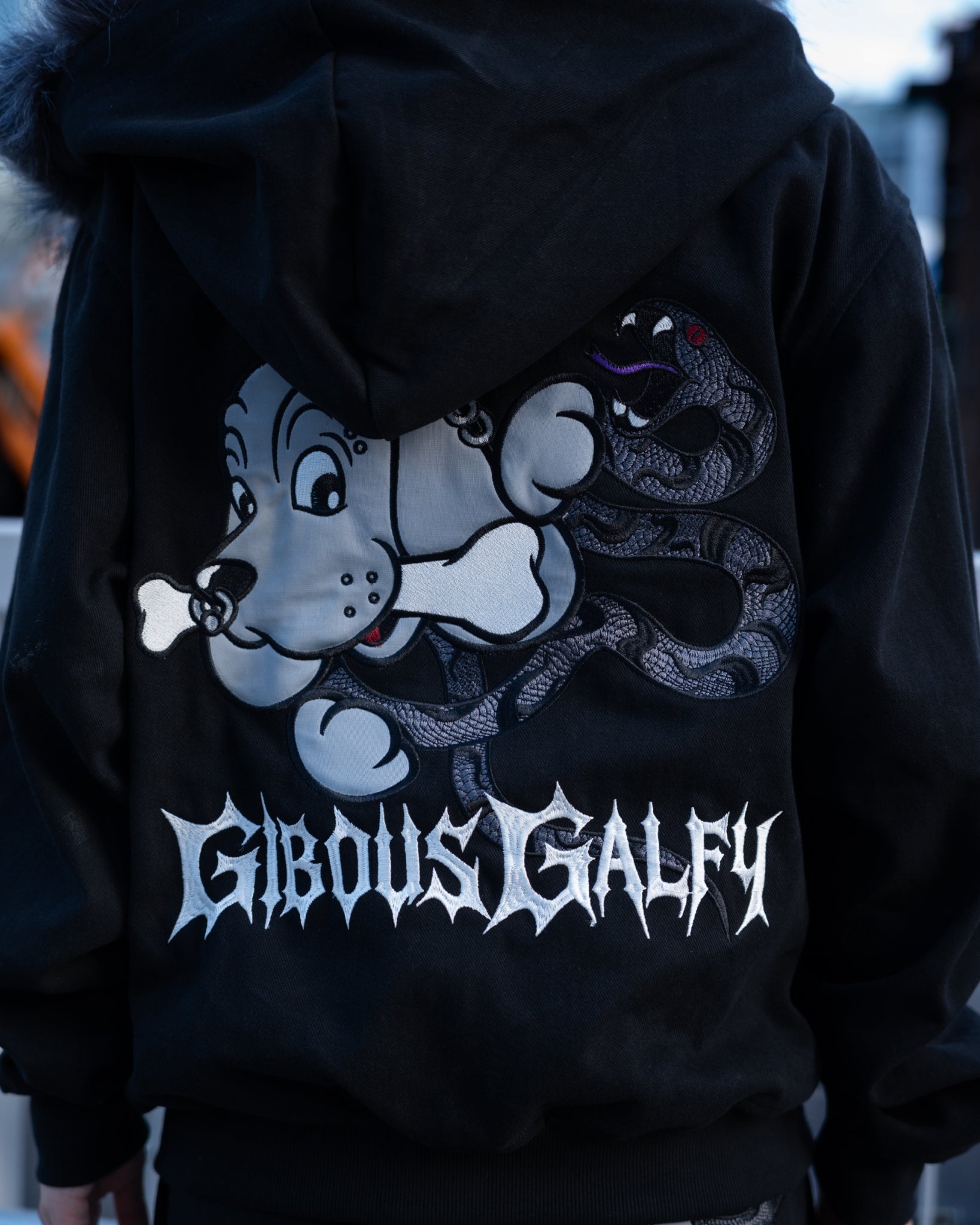【受注生産】gibous×GALFY gothic logo centipede fur hoodie black
