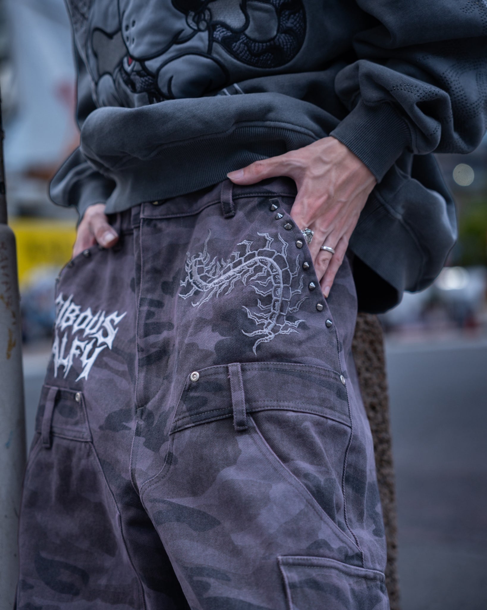 【受注生産】gibous×GALFY gothic logo centipede pants studs Overdyed