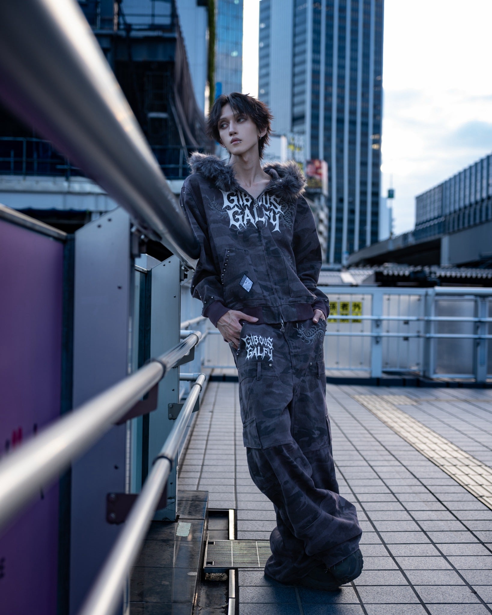 【受注生産】gibous×GALFY gothic logo centipede fur hoodie studs Overdyed