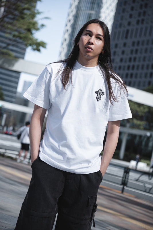 gibous×lhp cross wappen t shirt white