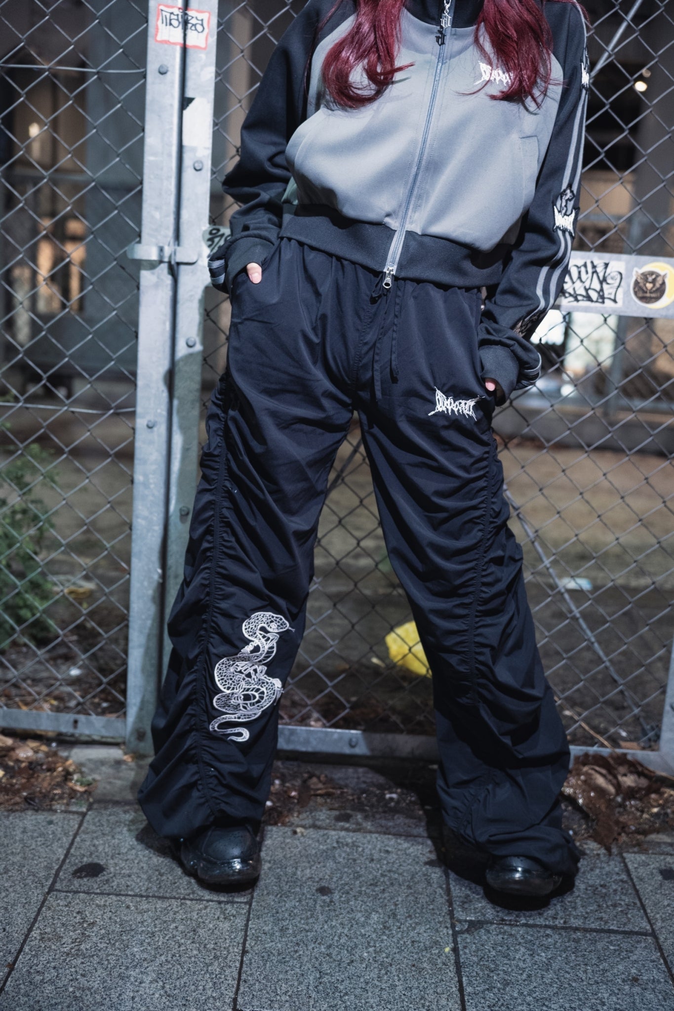 gibous×QOOZA snake scorpion gathered pants black