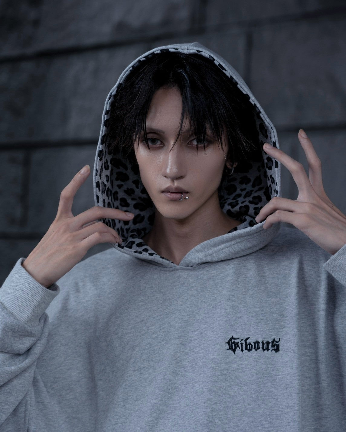 gibous gothic logo leopard print hoodie gray