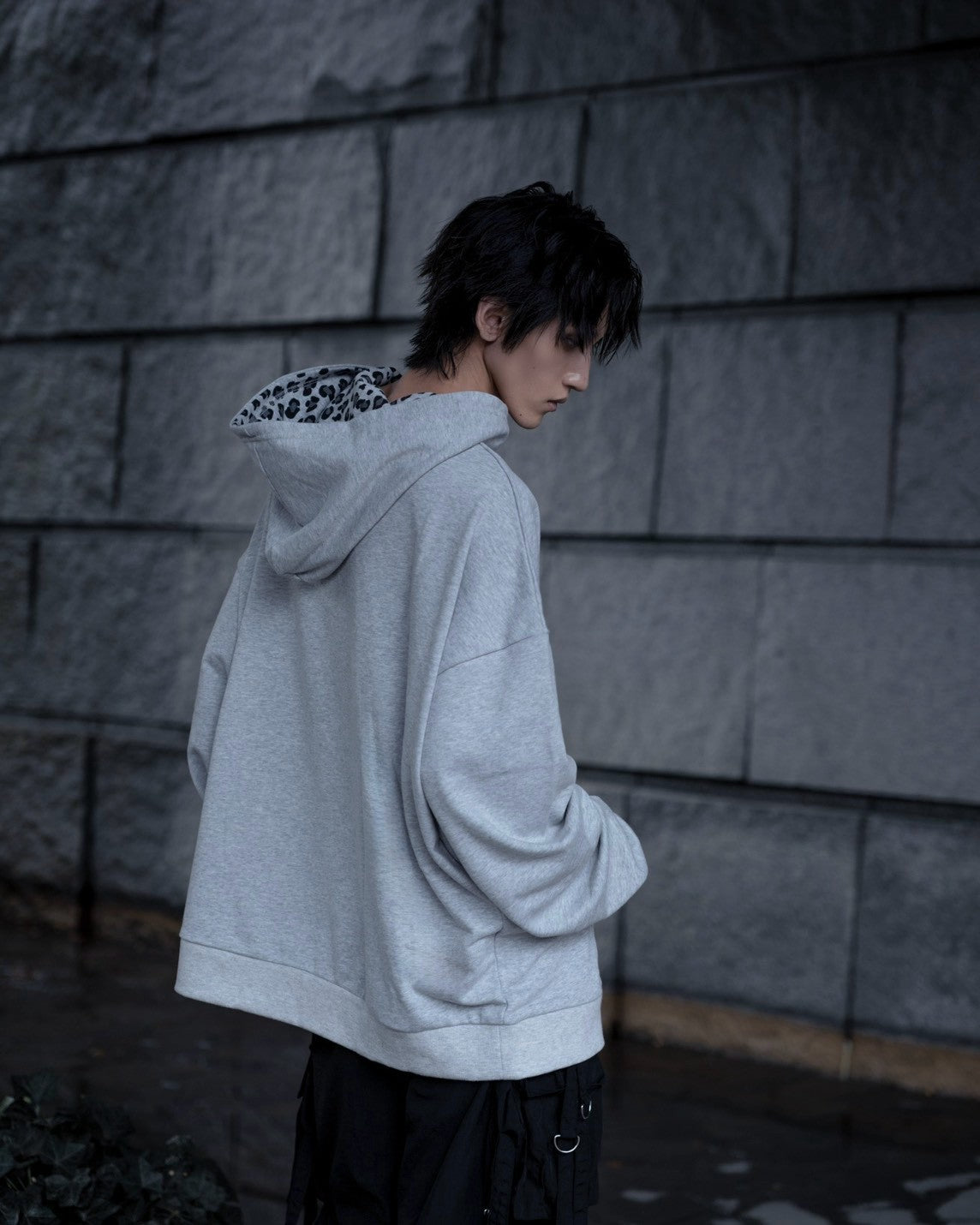 gibous gothic logo leopard print hoodie gray