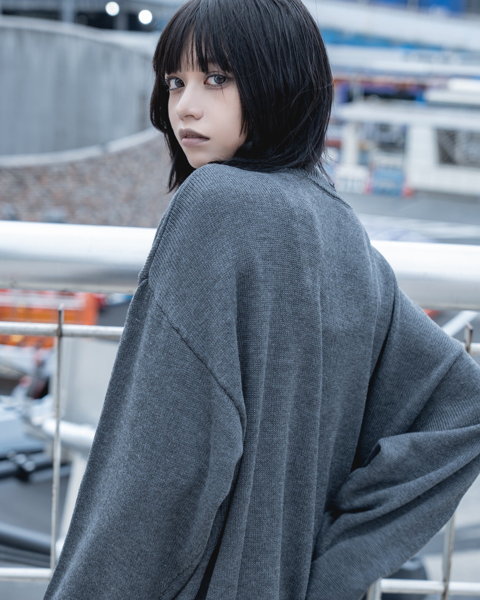 【再販】gibous damage zip knit gray