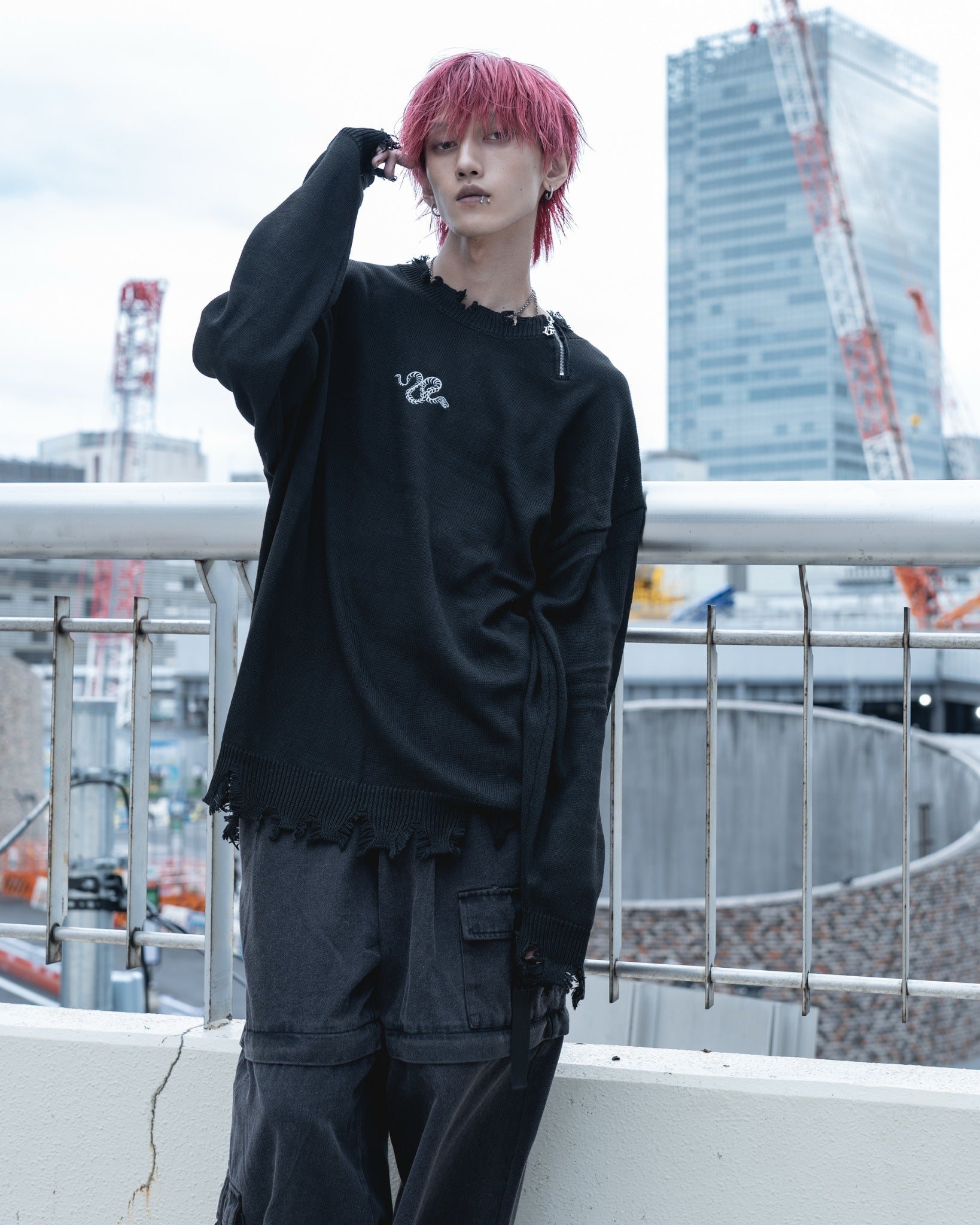 【再販】gibous damage zip knit black