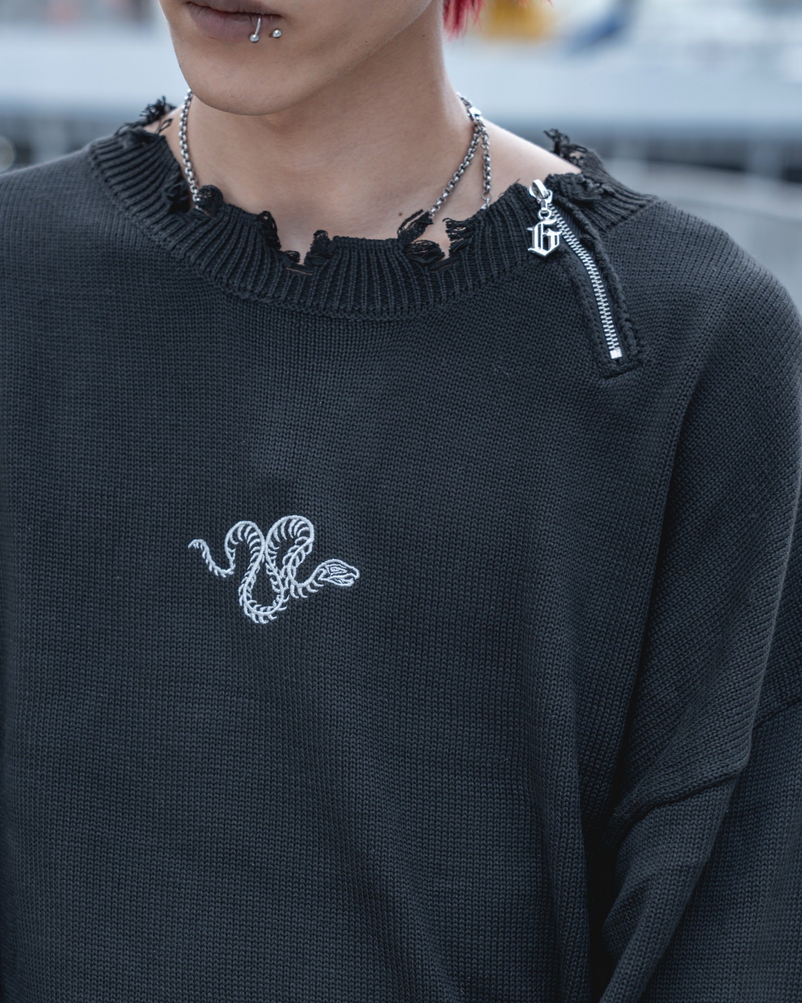 【再販】gibous damage zip knit black