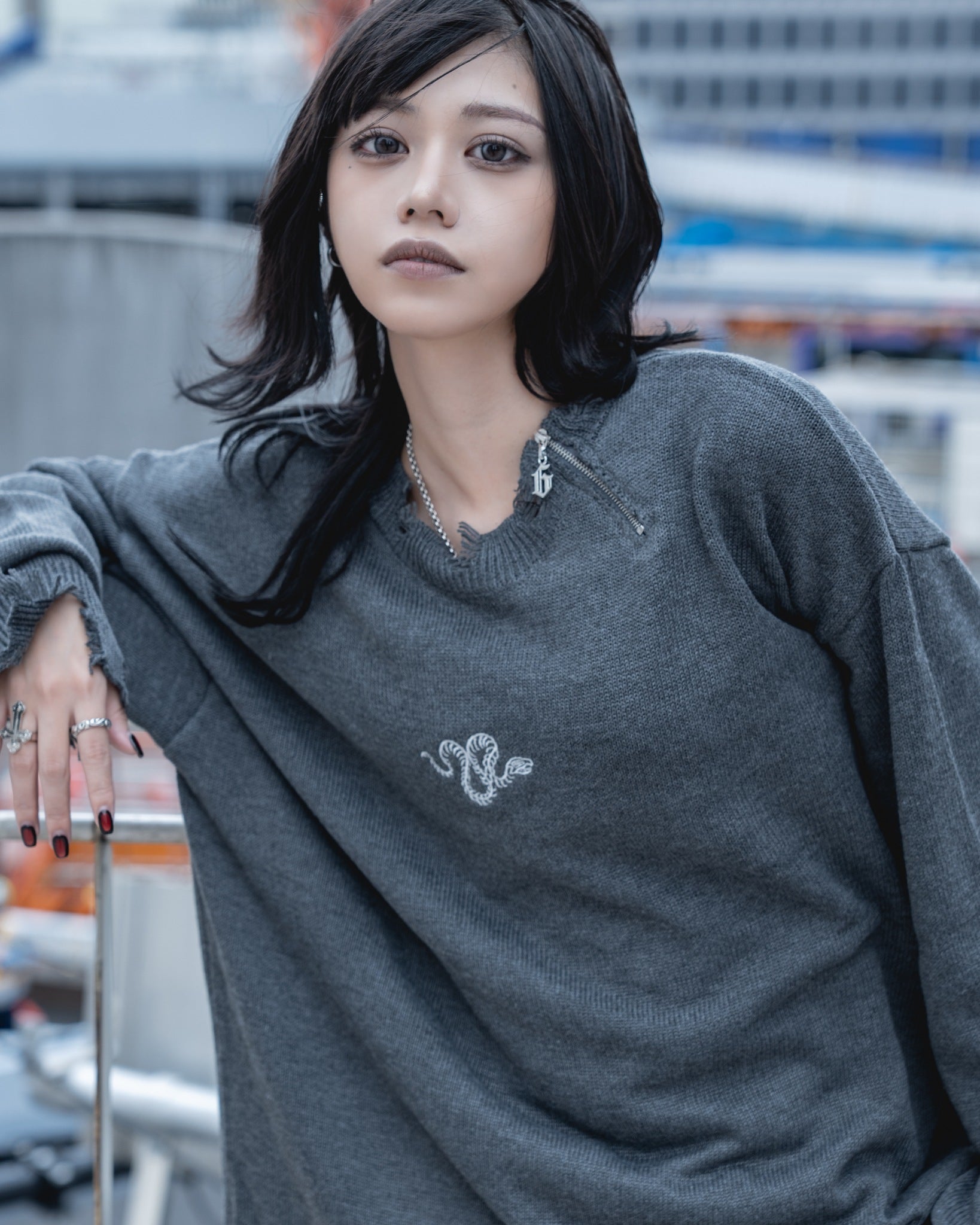 【再販】gibous damage zip knit gray