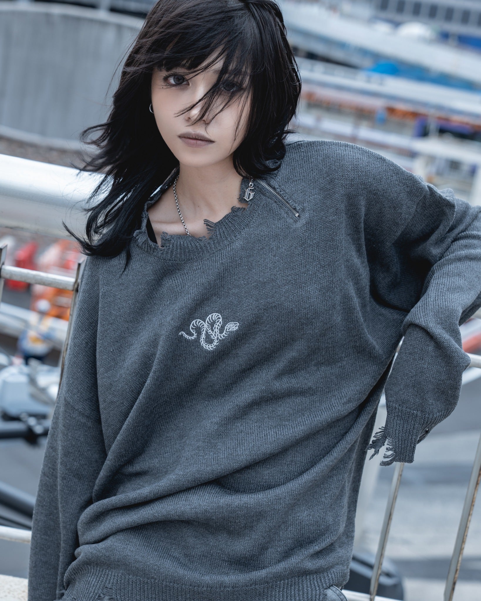 【再販】gibous damage zip knit gray