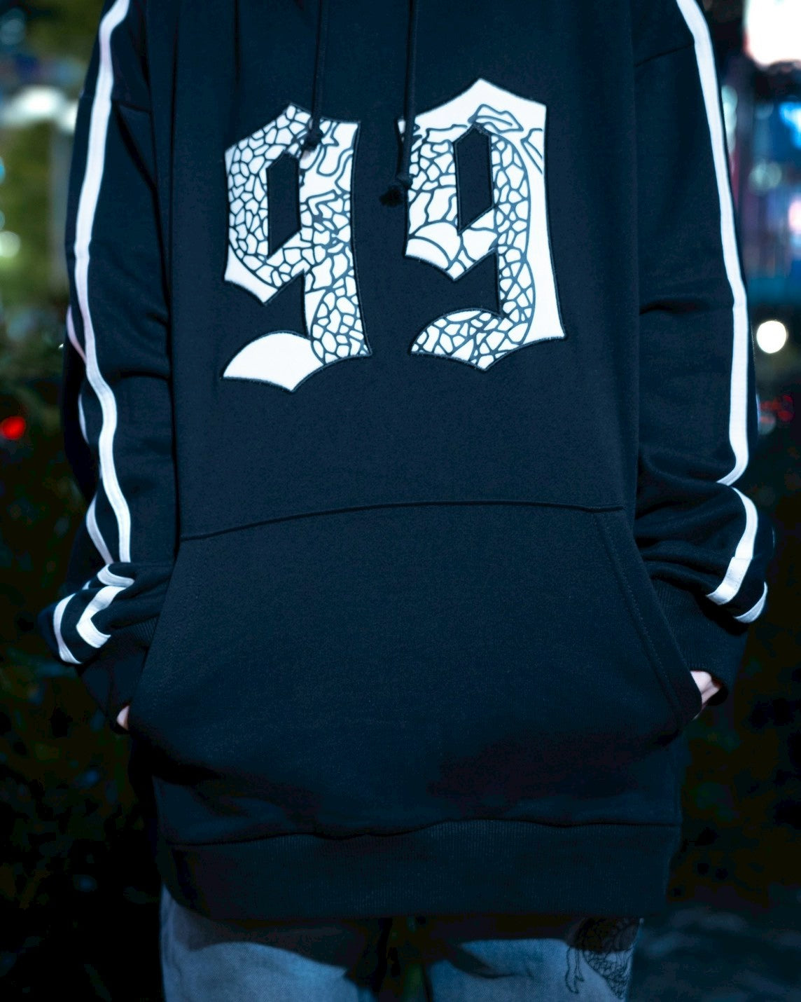 gibous velour numbering dark vneck sweatshirt black