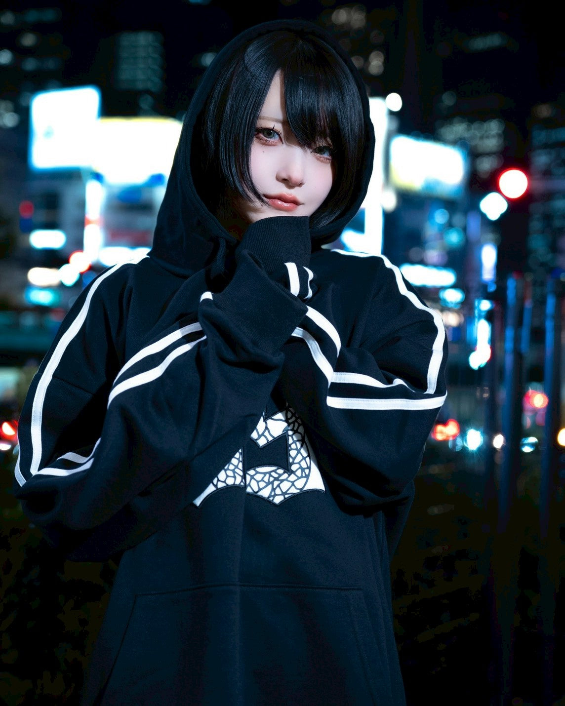 gibous velour numbering dark vneck sweatshirt black