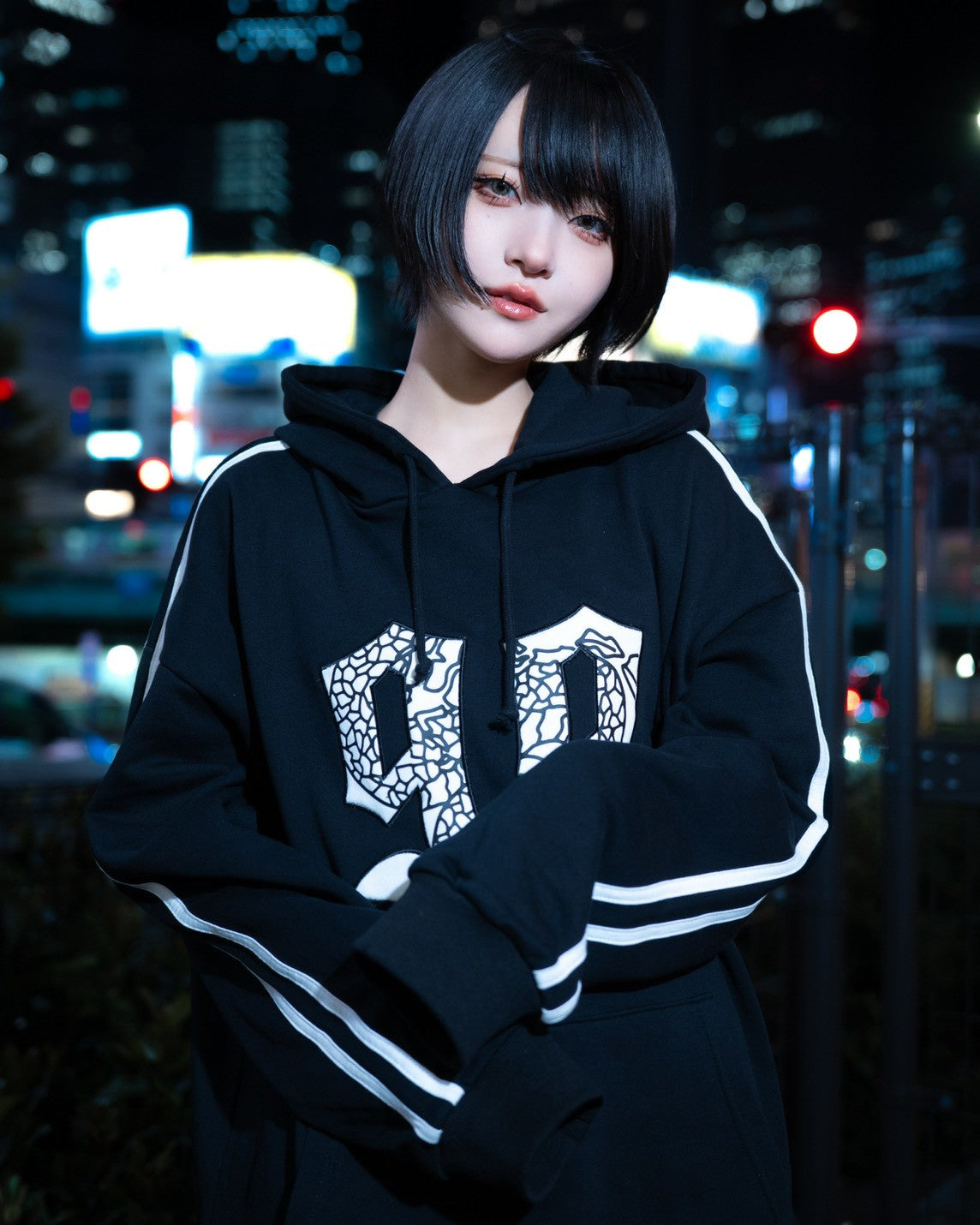 gibous velour numbering dark vneck sweatshirt black