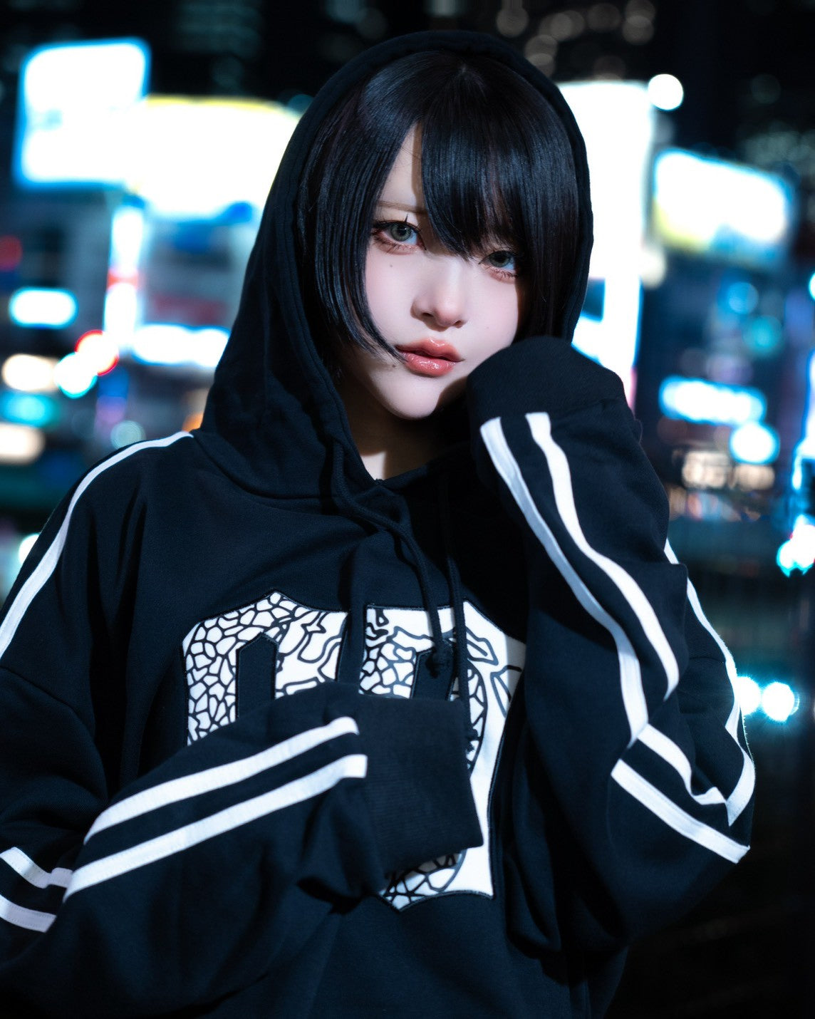 gibous velour numbering dark vneck sweatshirt black