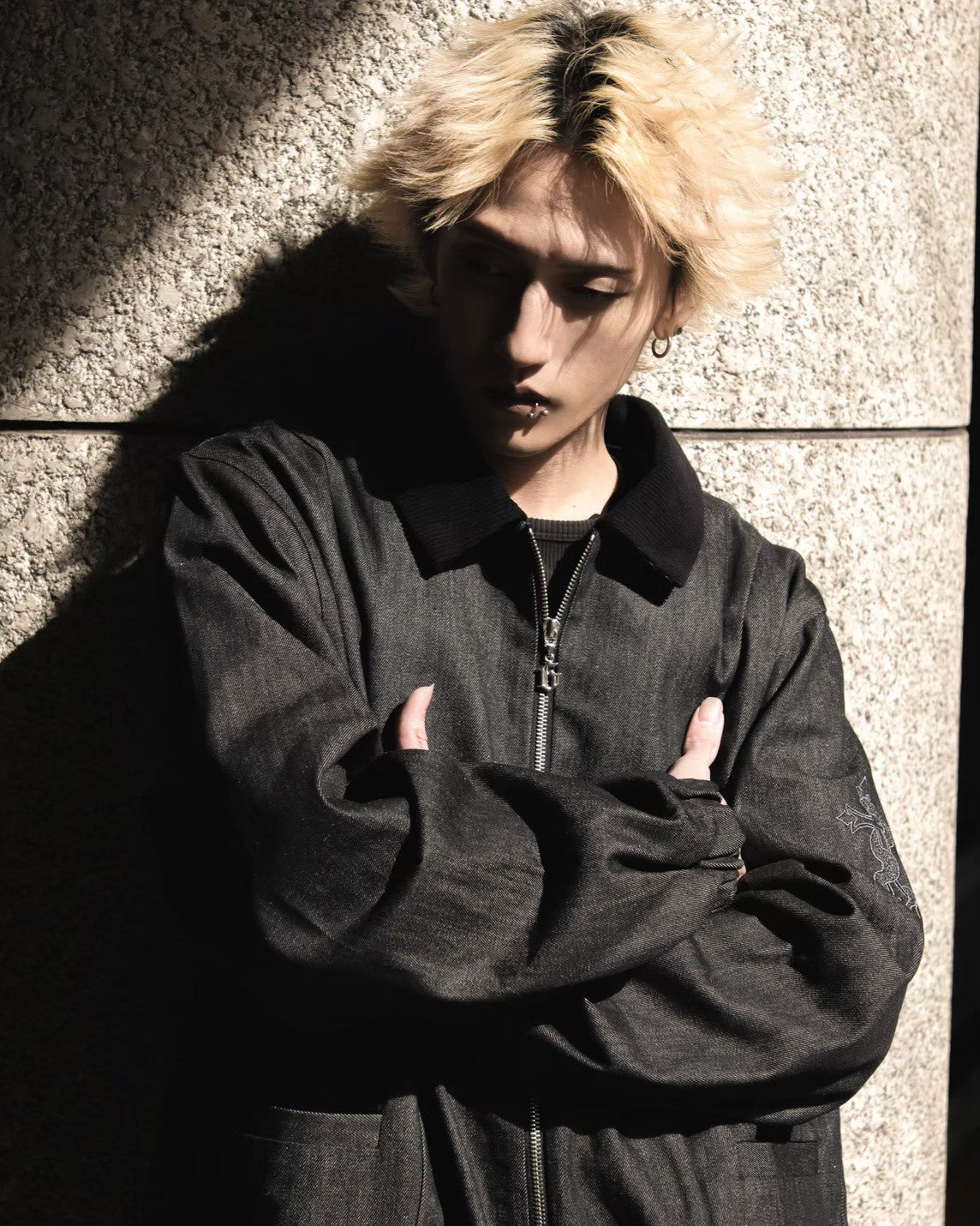 gibous snake cross corduroy denim jacket