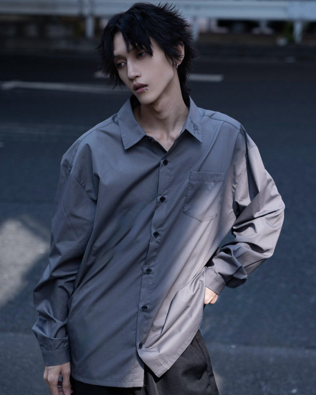gibous scorpion sleeve shirt creamgray
