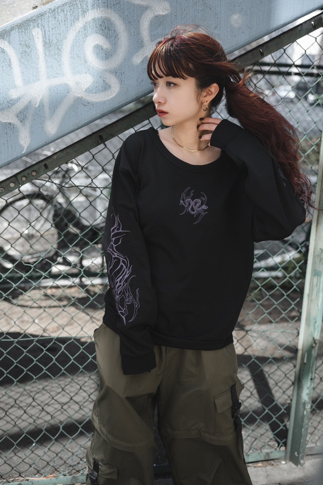 gibous snake bone tribal long t shirt black