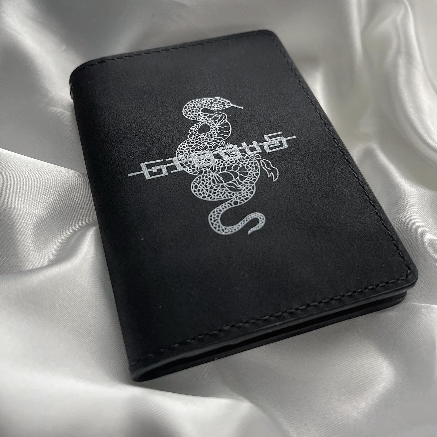 【再販】gibous snake scorpion card case
