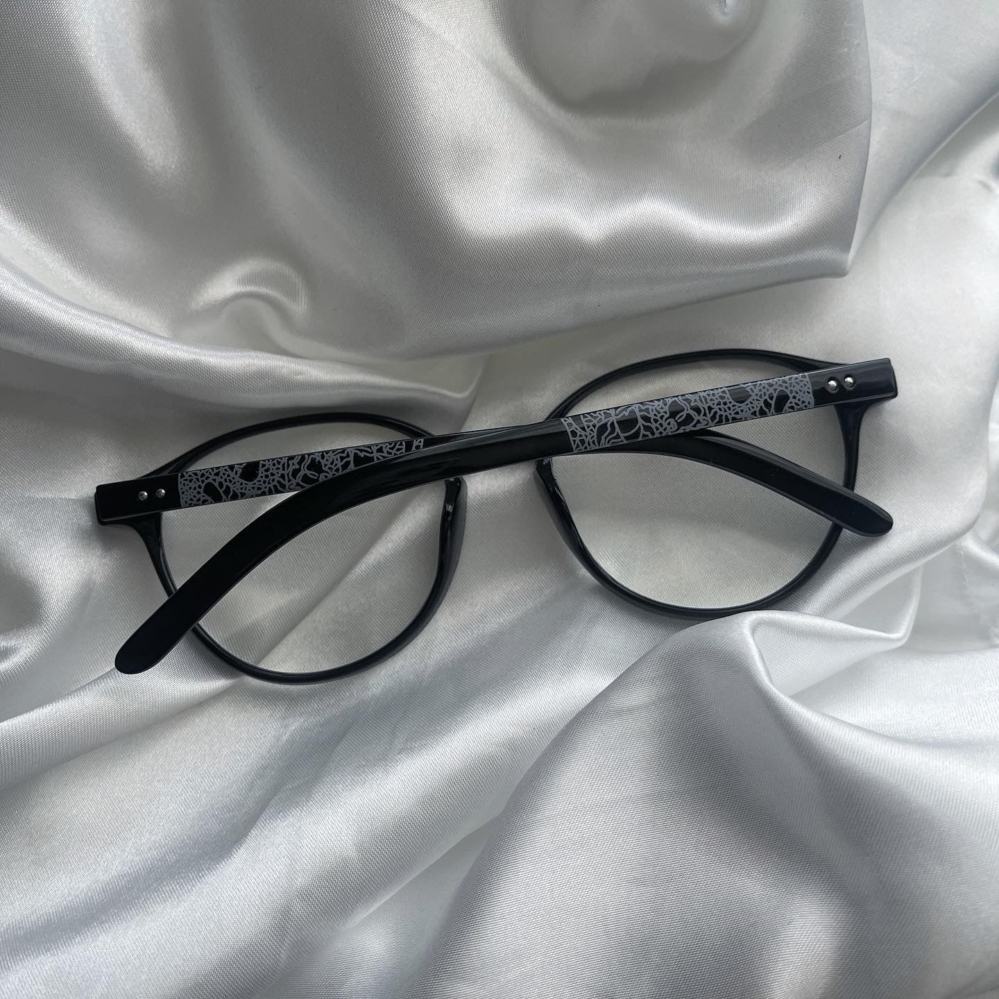 【受注生産】gibous snake scorpion black rim glasses