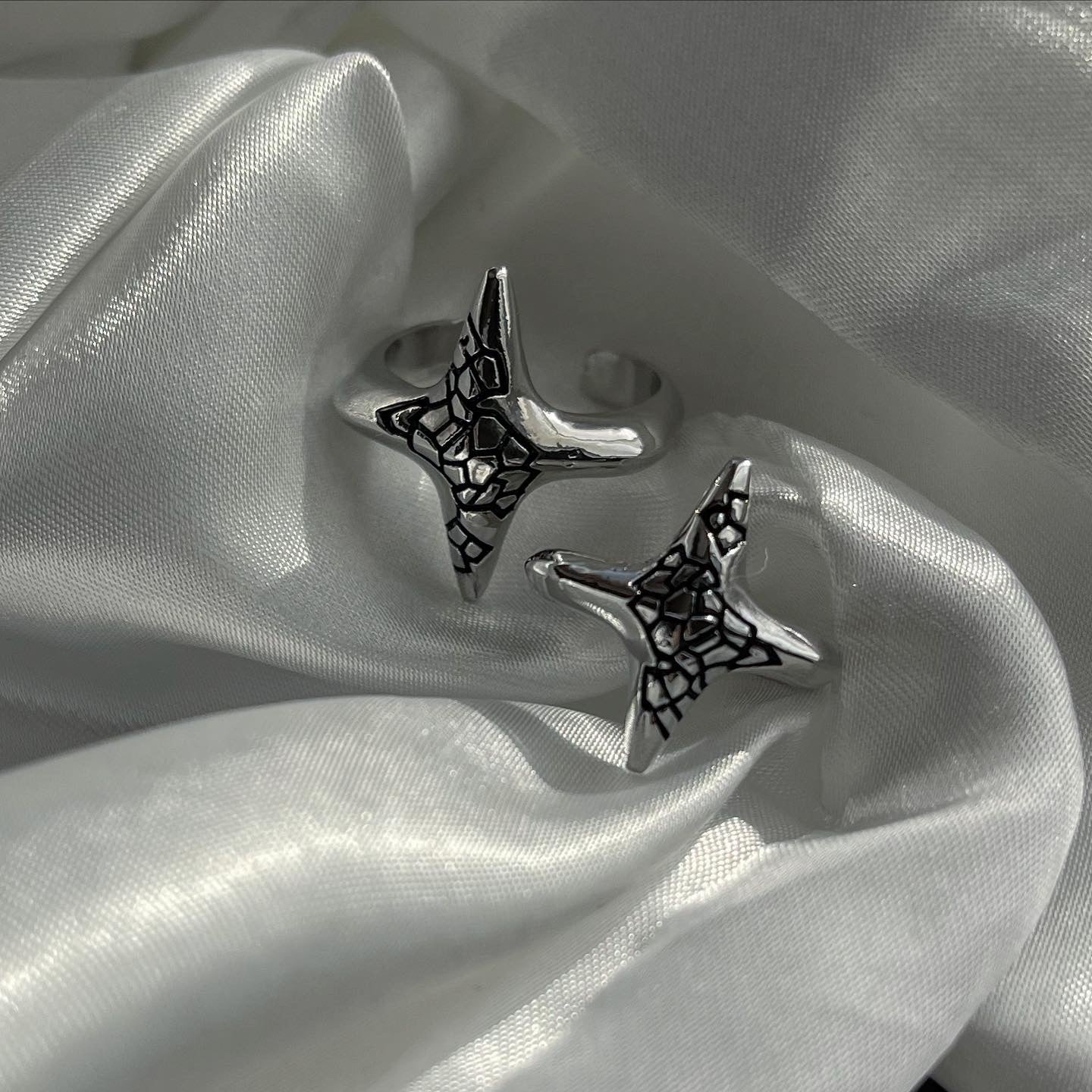 gibous snake star ring