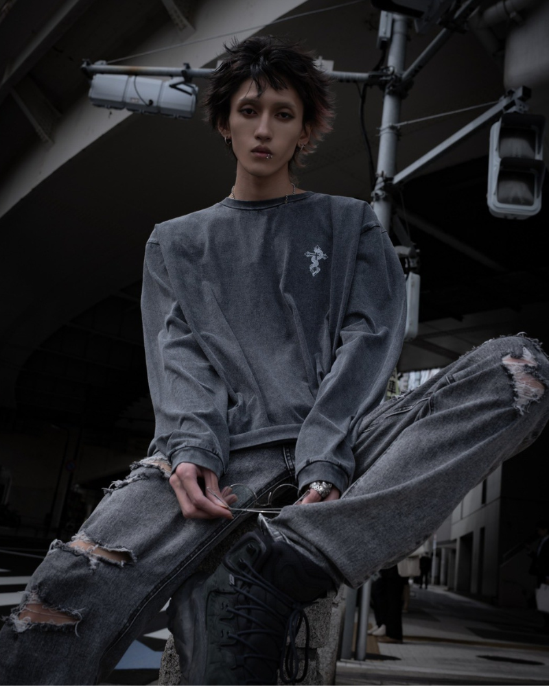 gibous powder snake cross long T shirt