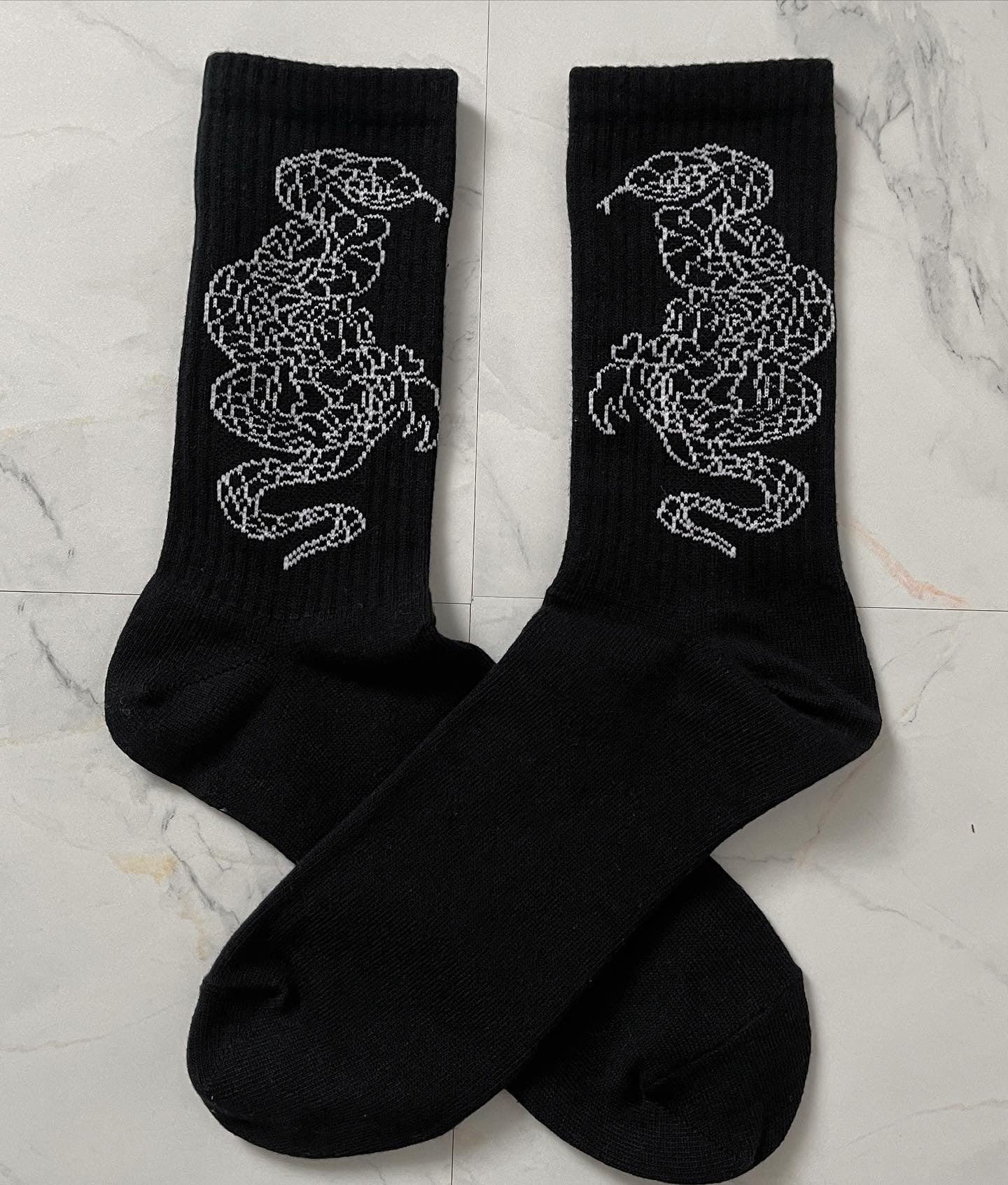 gibous snake scorpion socks