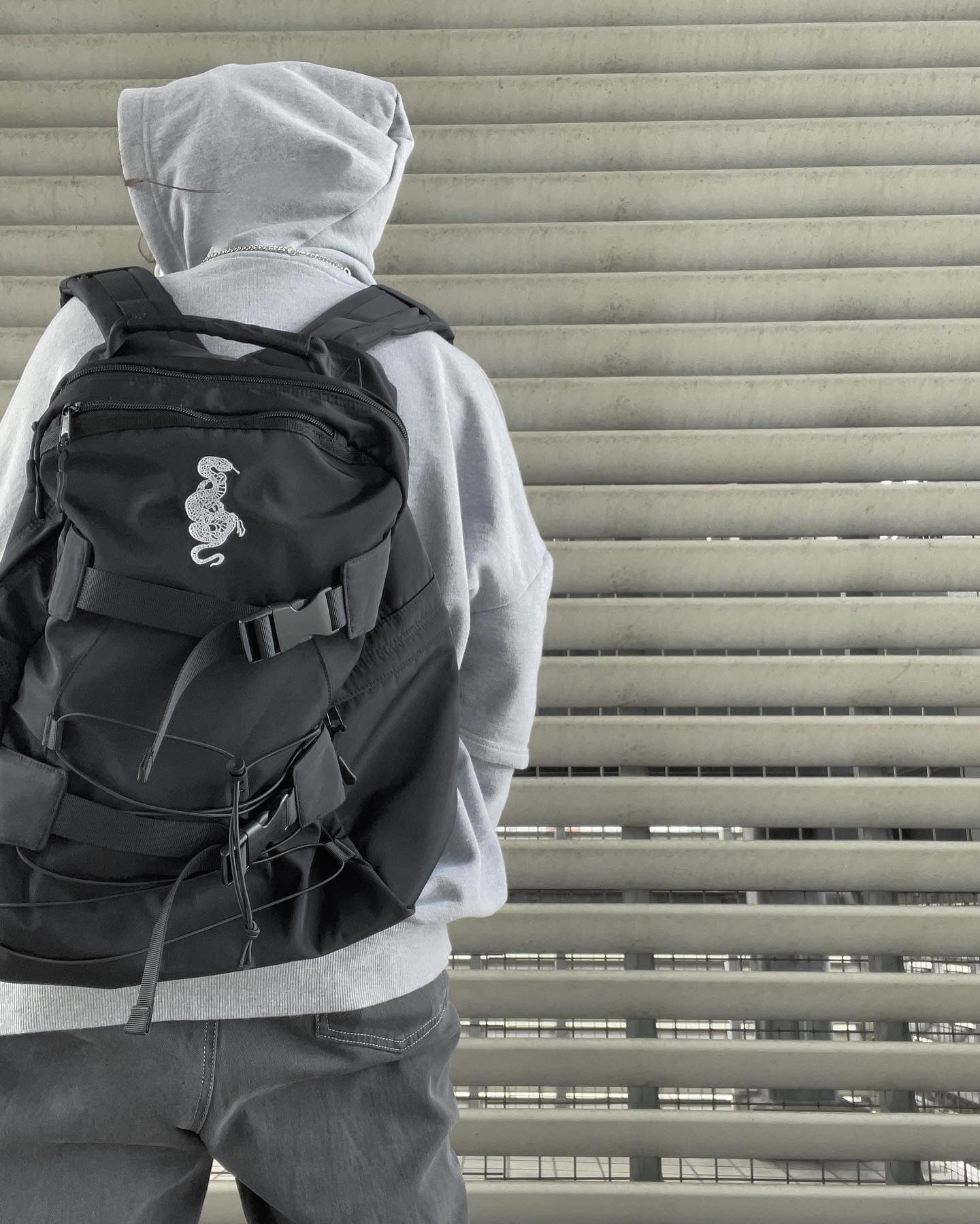 gibous snake rucksack