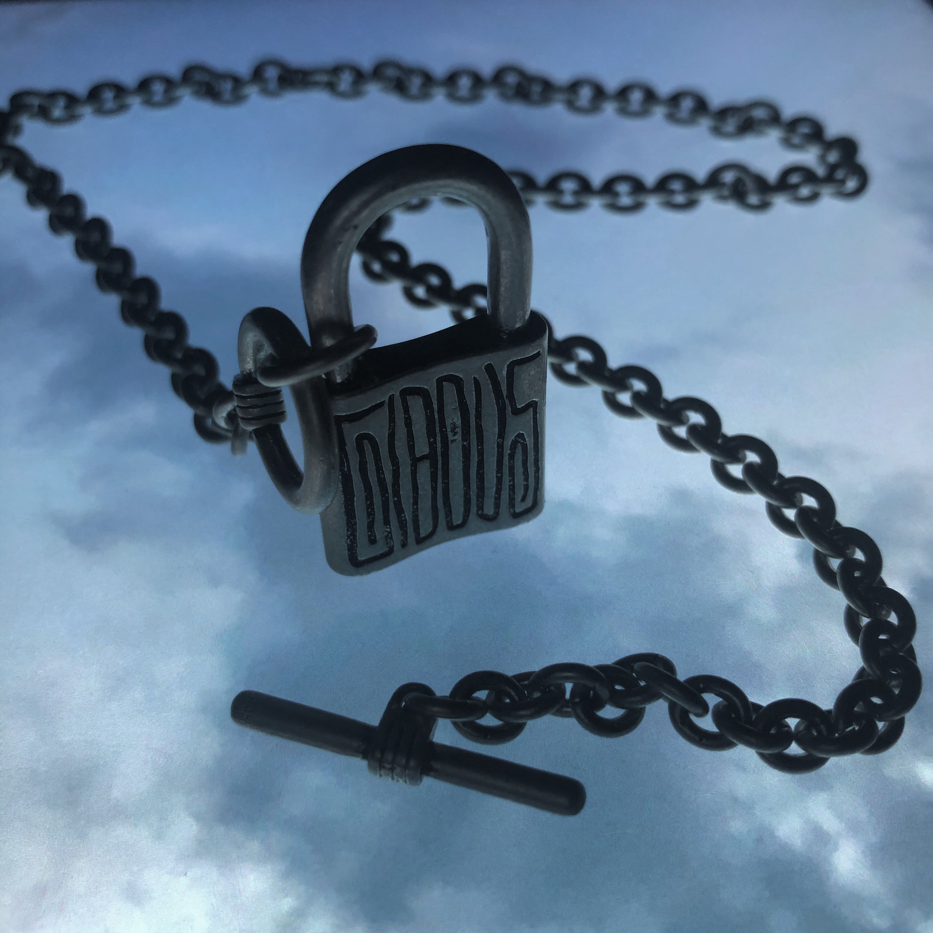 【再販】gibous logo padlock necklace