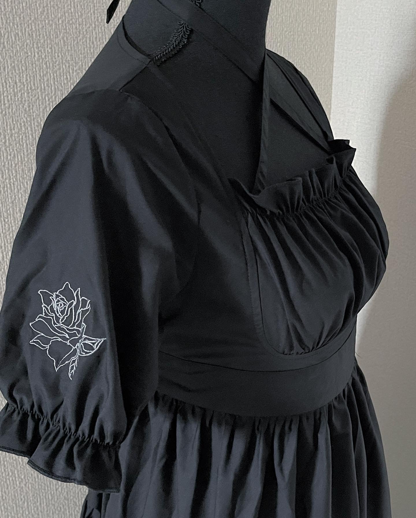 gibous rose cross onepiece black