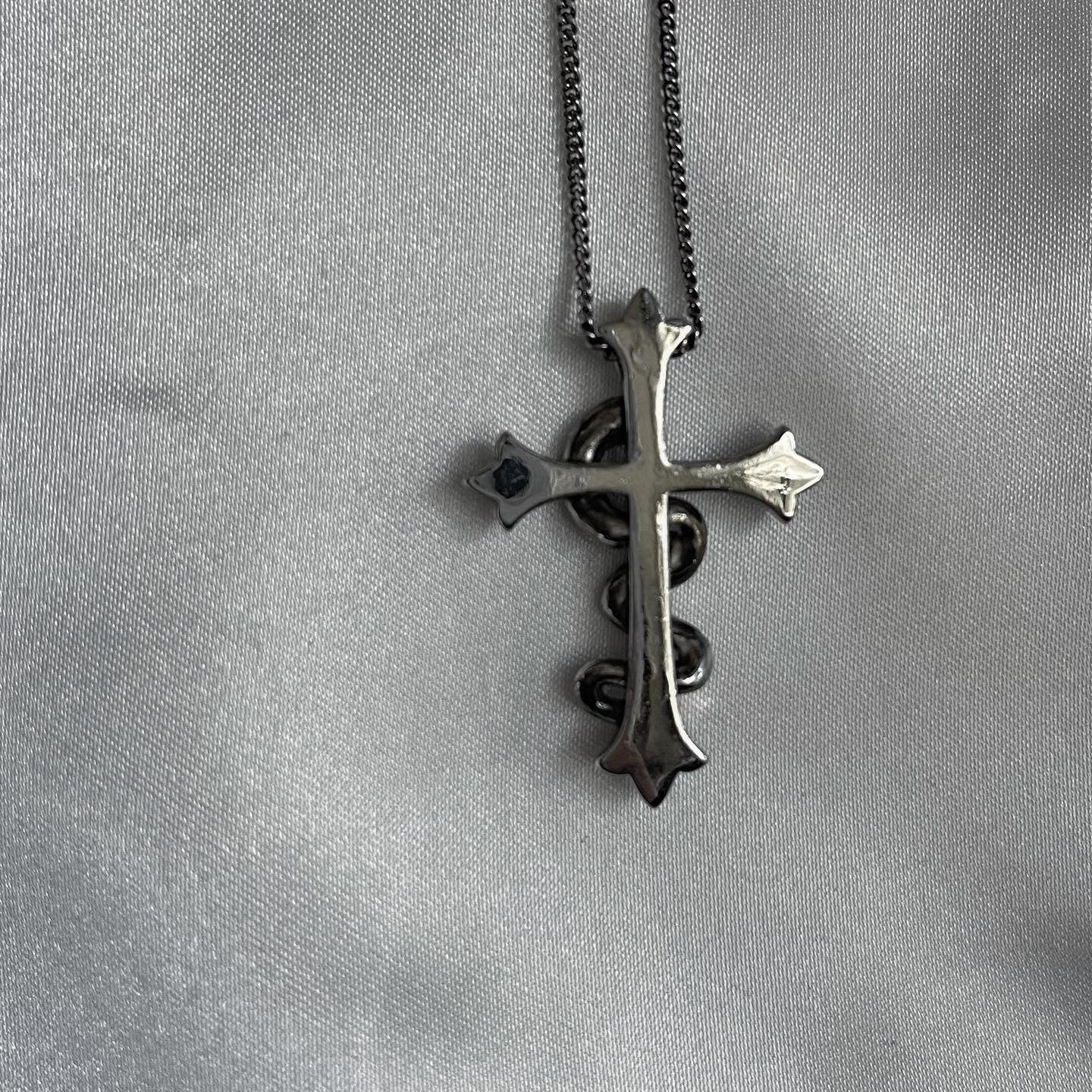 【再販】gibous cross snake necklace