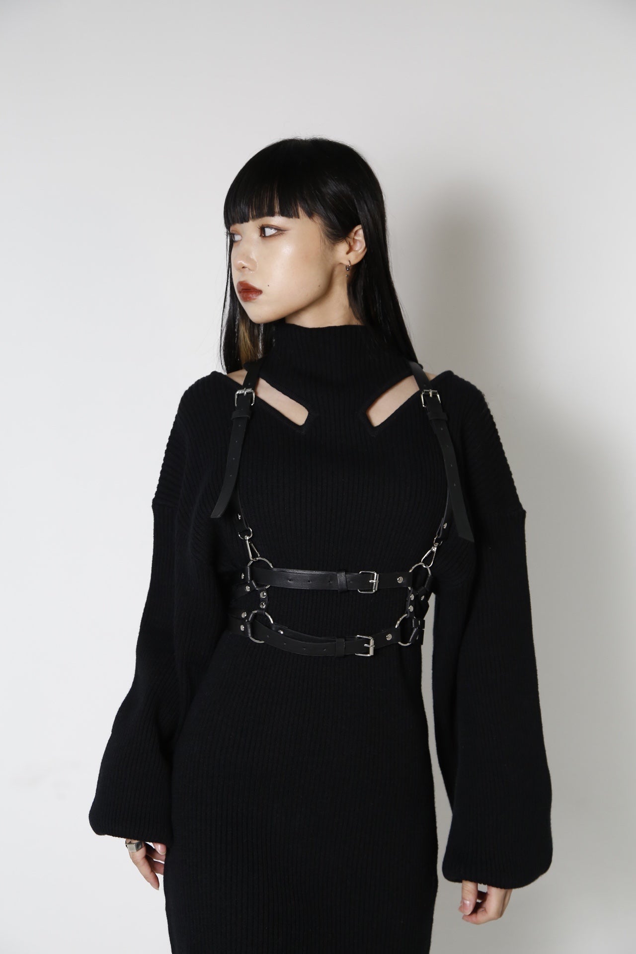 gibous neck design knit onepiece