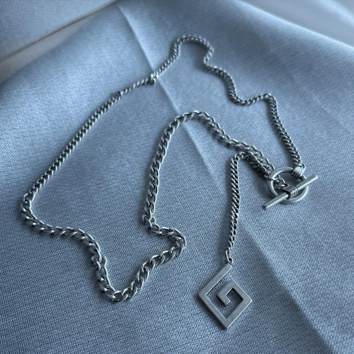 gibous G necklace