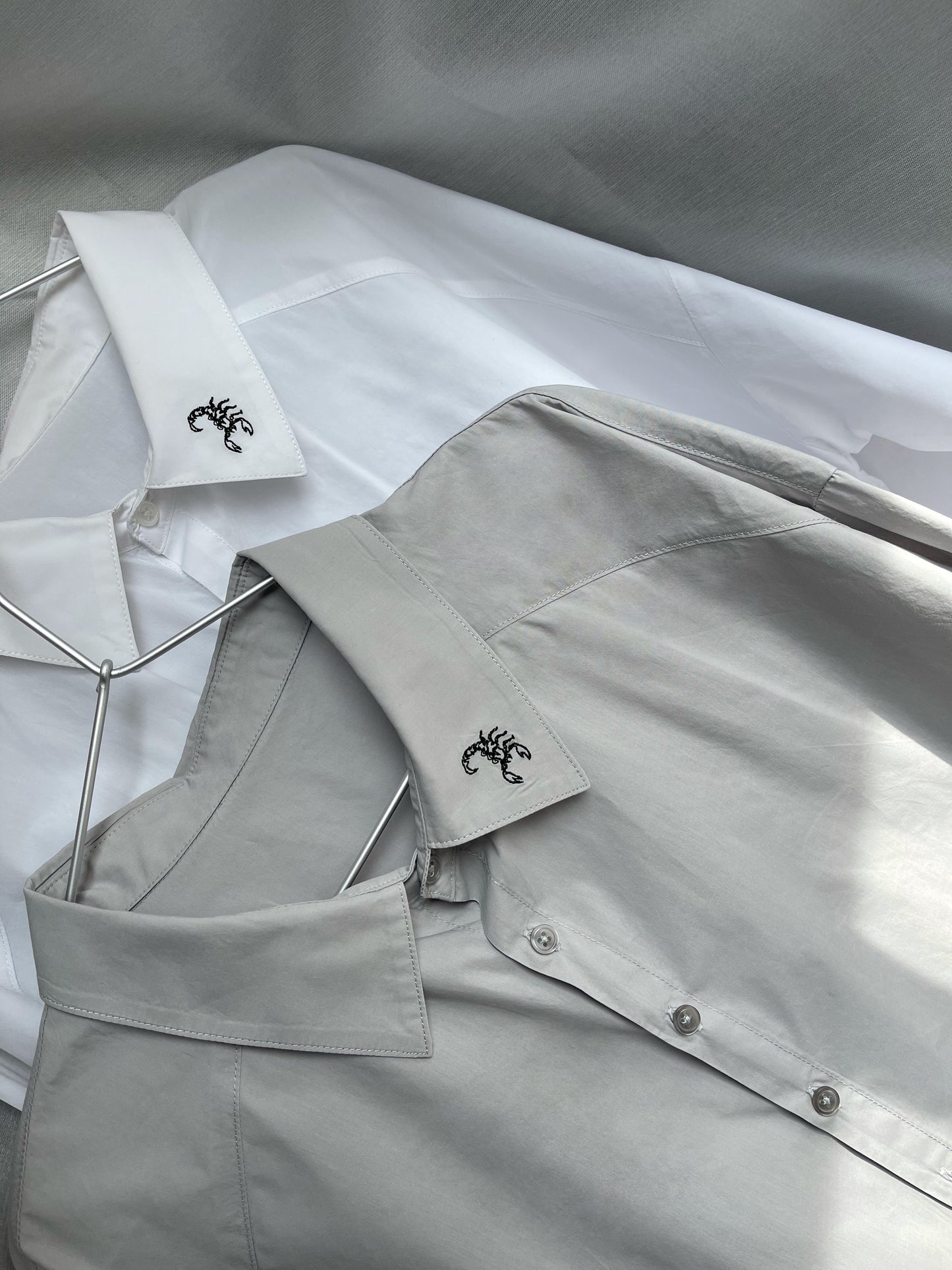 【再販】gibous scorpion shirt white