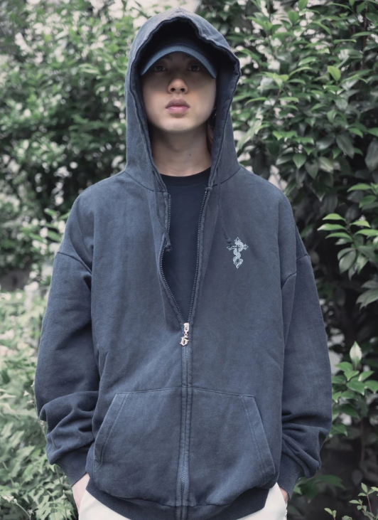 Michel（169cm）がgibousを着用したLOOK 005